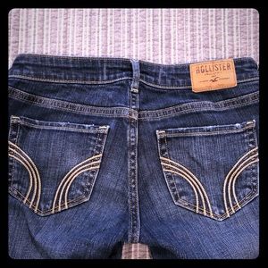 Hollister distressed jeans, EUC!
